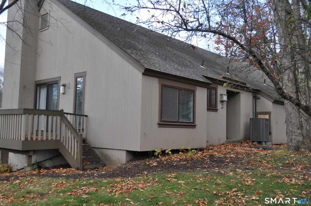 Photo of 29 Crocus Lane #29, Avon, CT 06001 (MLS # 24148718)