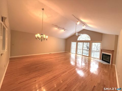 Tiny photo for 31 Greystone #31, Shelton, CT 06484 (MLS # 24154843)