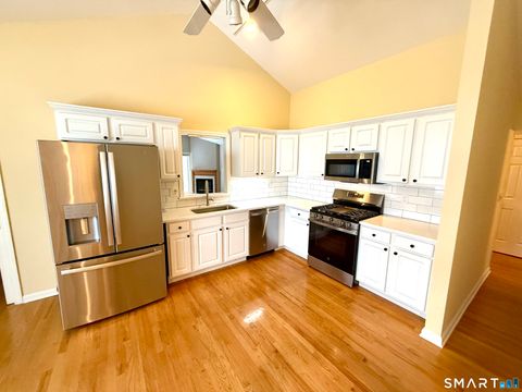 Tiny photo for 31 Greystone #31, Shelton, CT 06484 (MLS # 24154843)