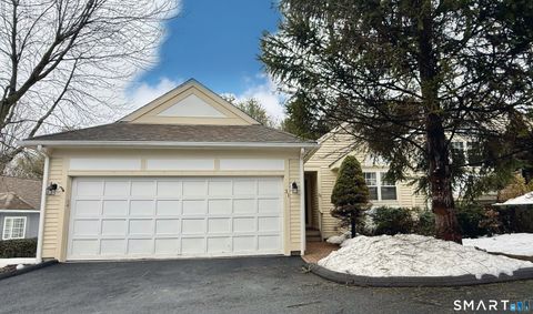 Tiny photo for 31 Greystone #31, Shelton, CT 06484 (MLS # 24154843)