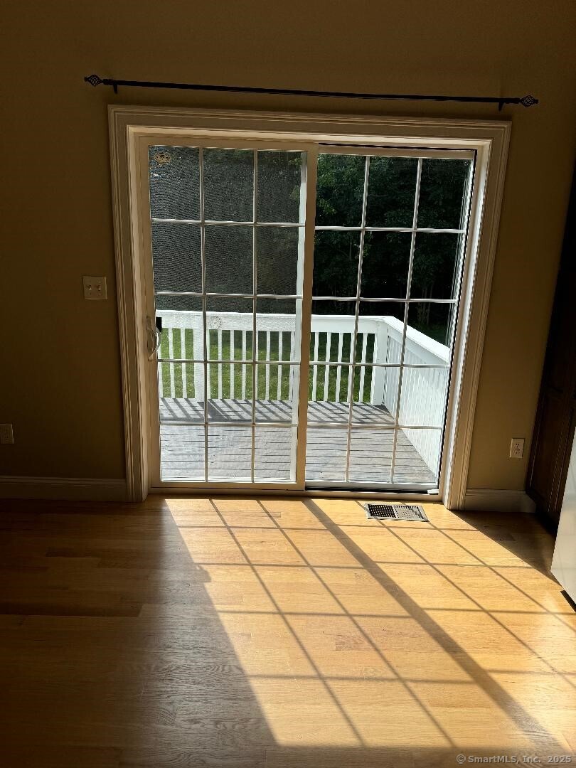 60 Pinehurst Drive #60, East Haven, Connecticut image 11