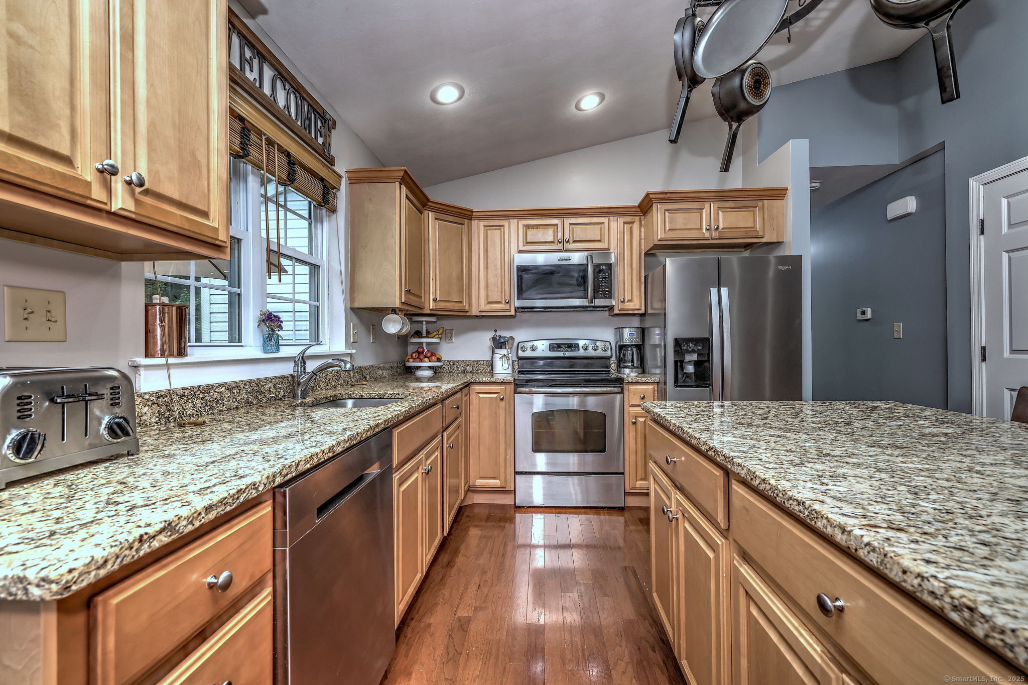 77 Wisteria Drive, Naugatuck, Connecticut image 10