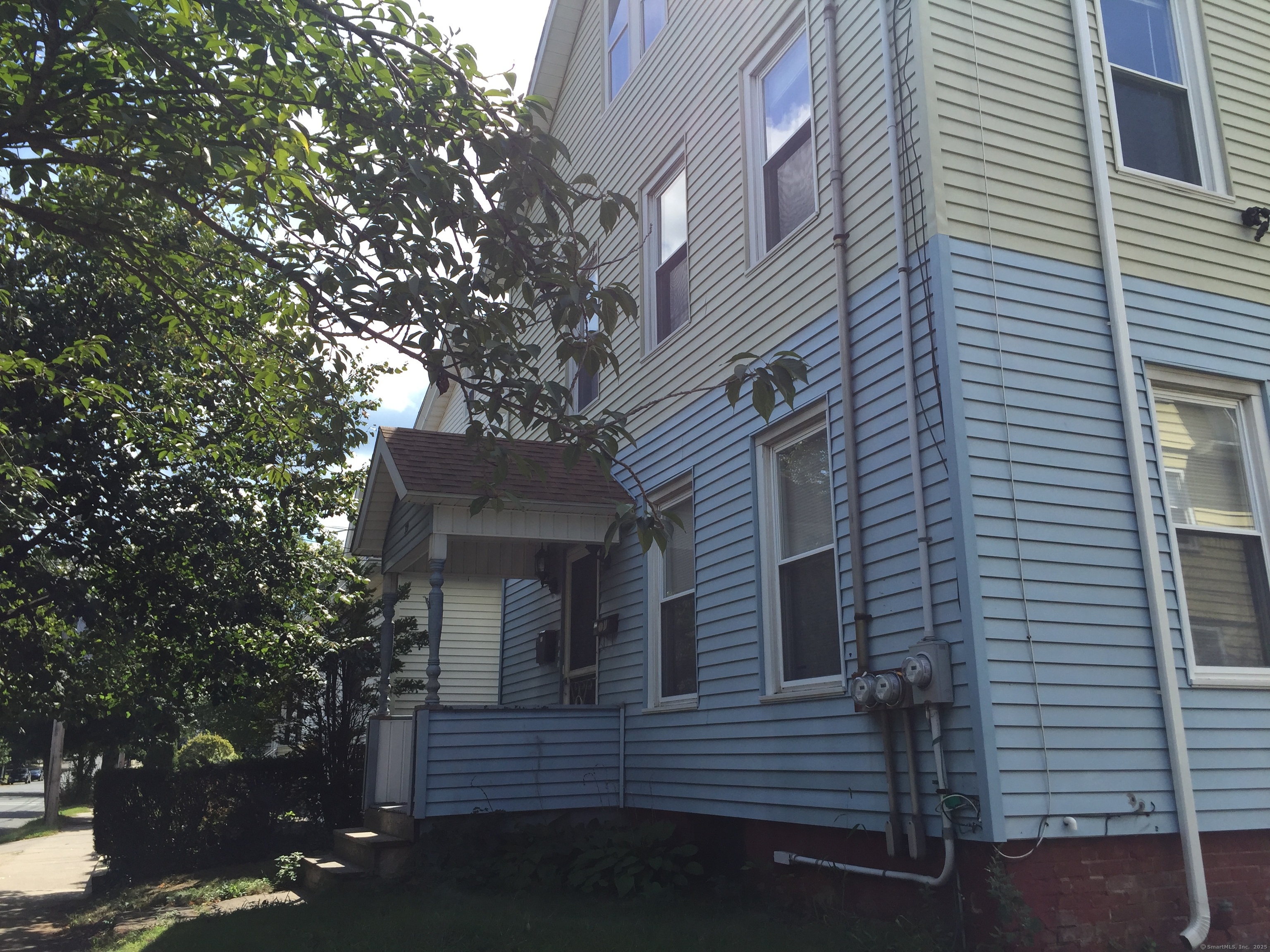 Rental Property at Church Street, Wallingford, Connecticut - Bedrooms: 2 
Bathrooms: 1 
Rooms: 5  - $1,800 MO.