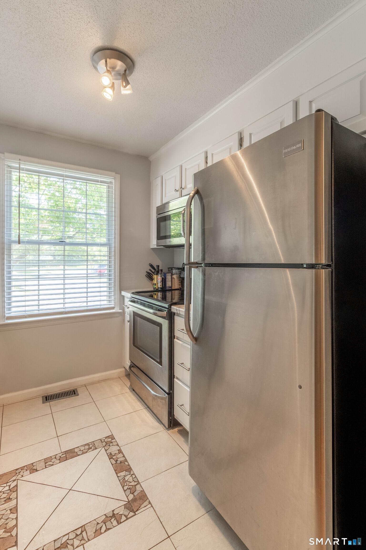 283 Strawberry Circle