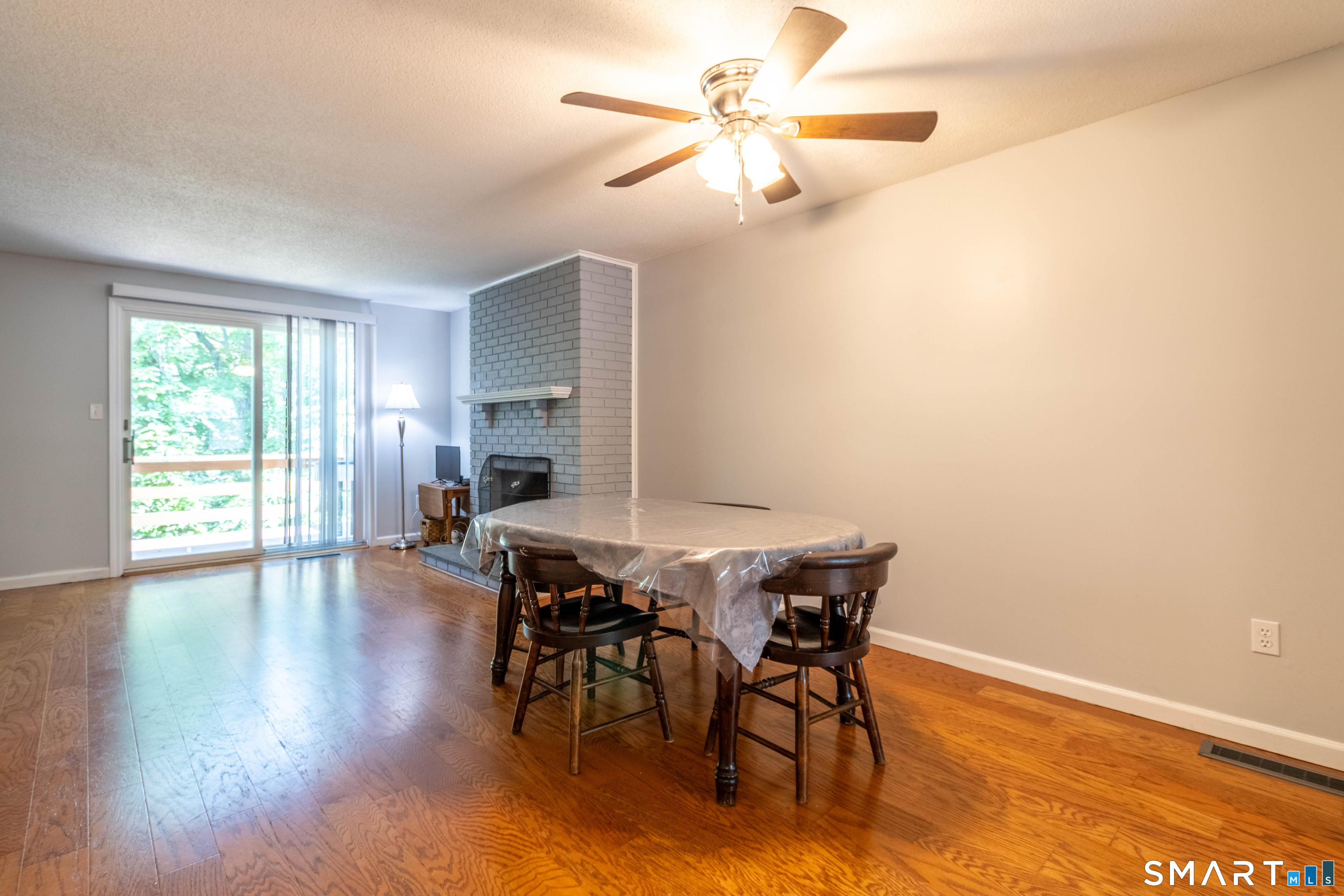 283 Strawberry Circle