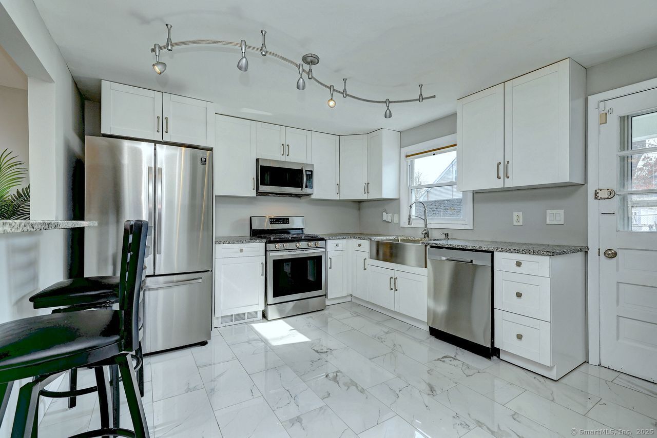 237 Valley Avenue, Bridgeport, Connecticut image 6