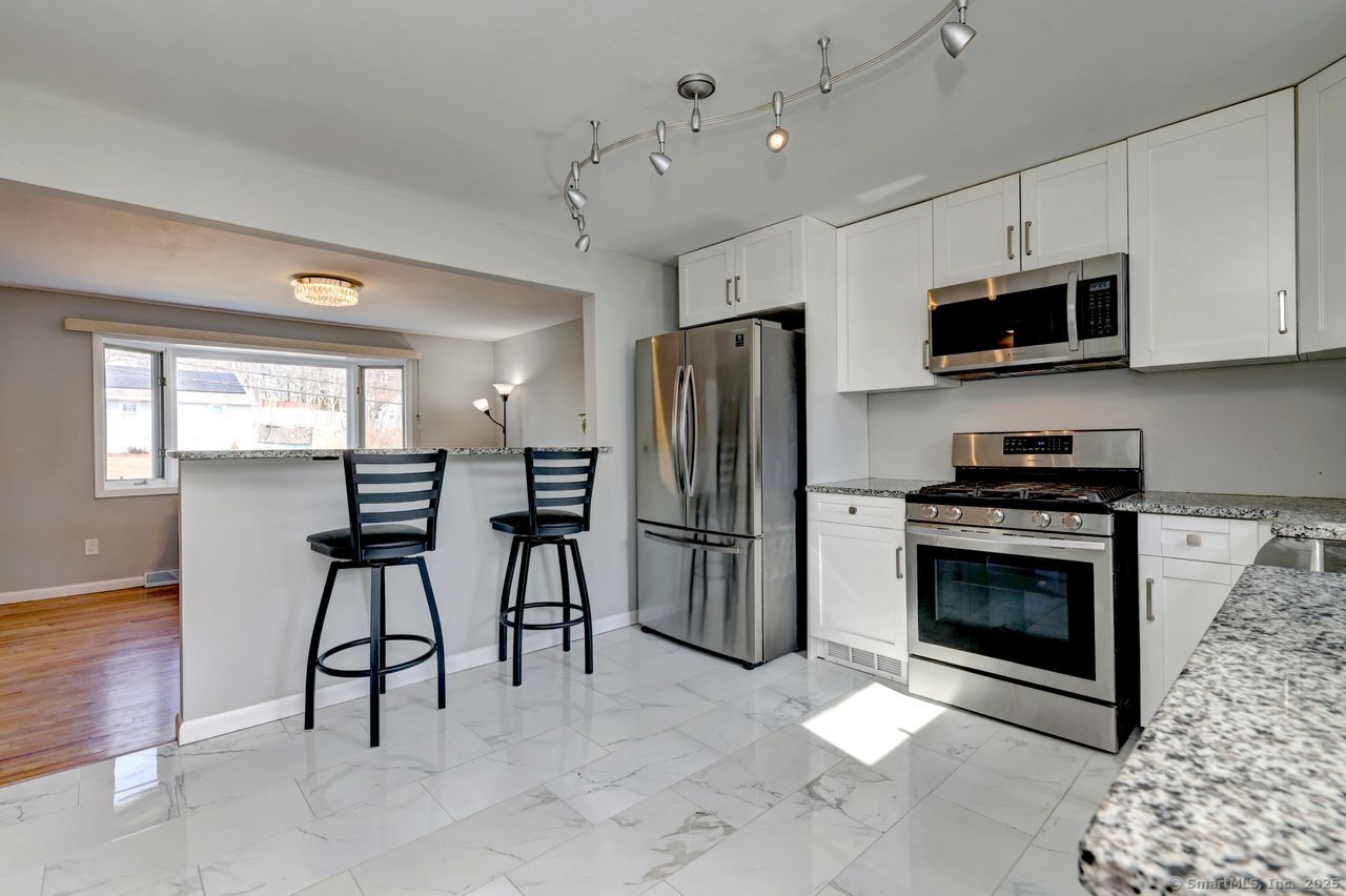 237 Valley Avenue, Bridgeport, Connecticut image 5