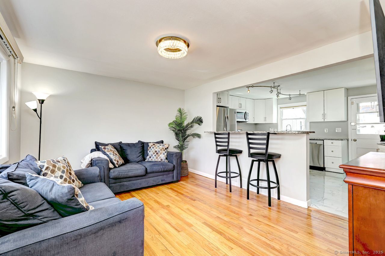 237 Valley Avenue, Bridgeport, Connecticut image 13