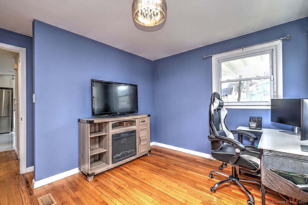 237 Valley Avenue, Bridgeport, Connecticut image 16