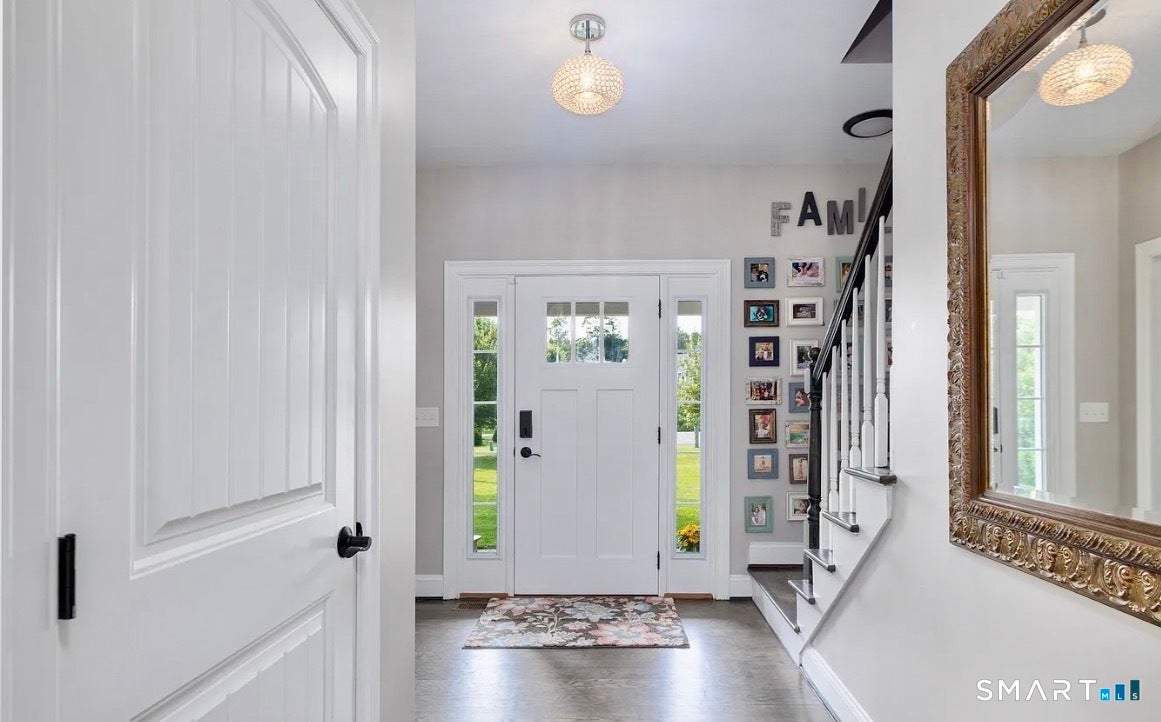 81 Evergreen Crossing
