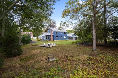 Tiny photo for 16 Huntley Court, East Lyme, CT 06357 (MLS # 24133736)