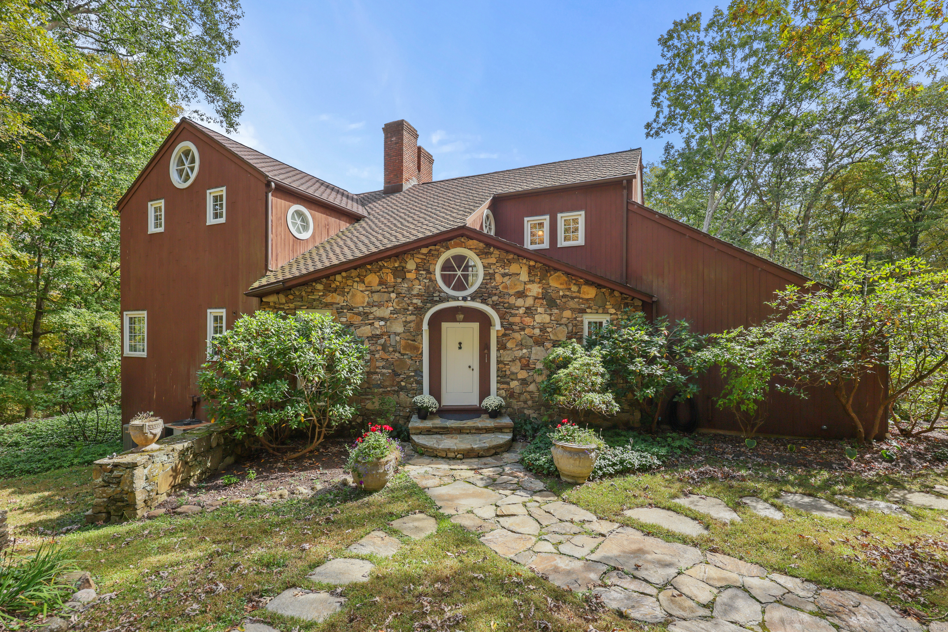 56 Cross Highway, Redding, Connecticut image 1