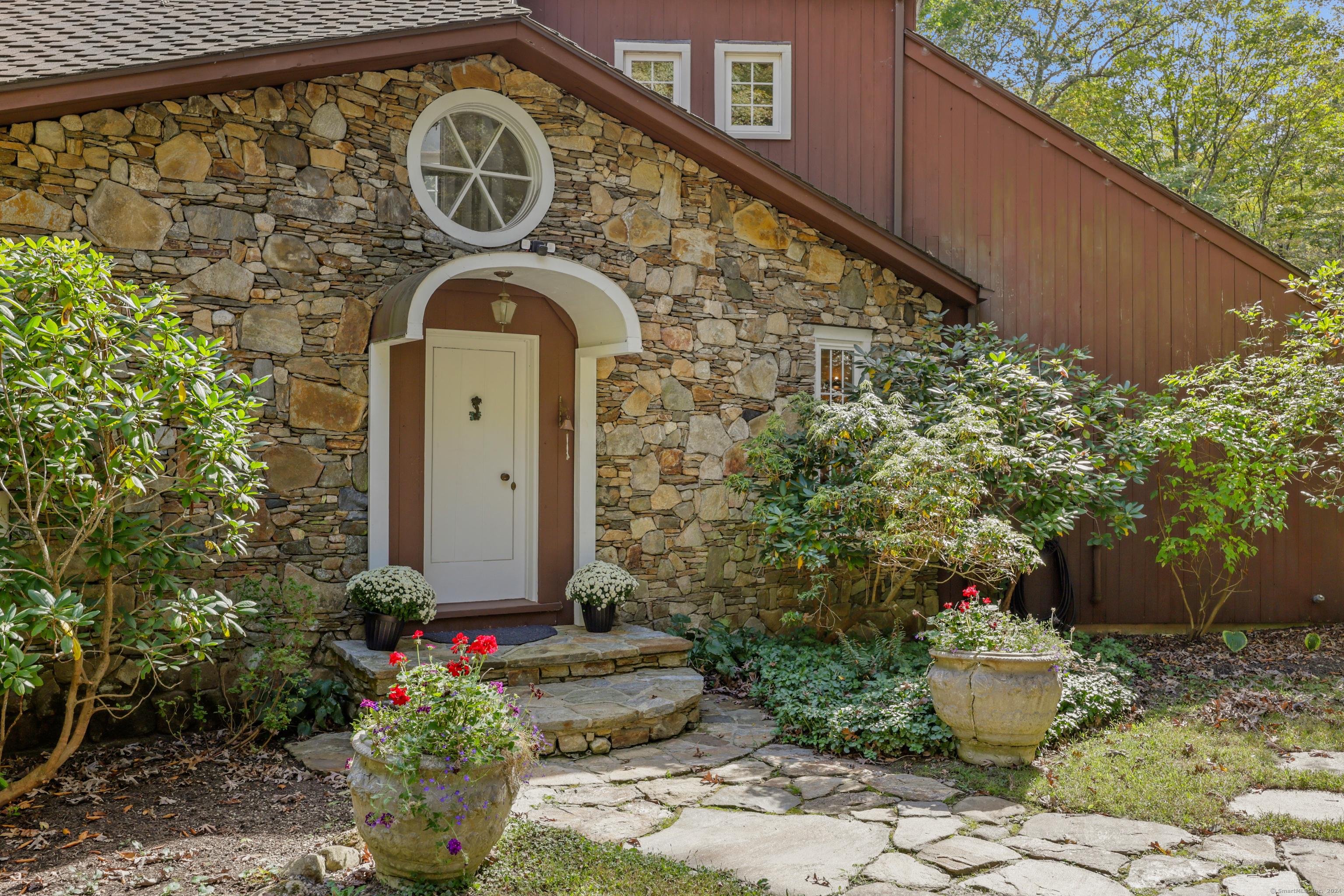 56 Cross Highway, Redding, Connecticut image 2