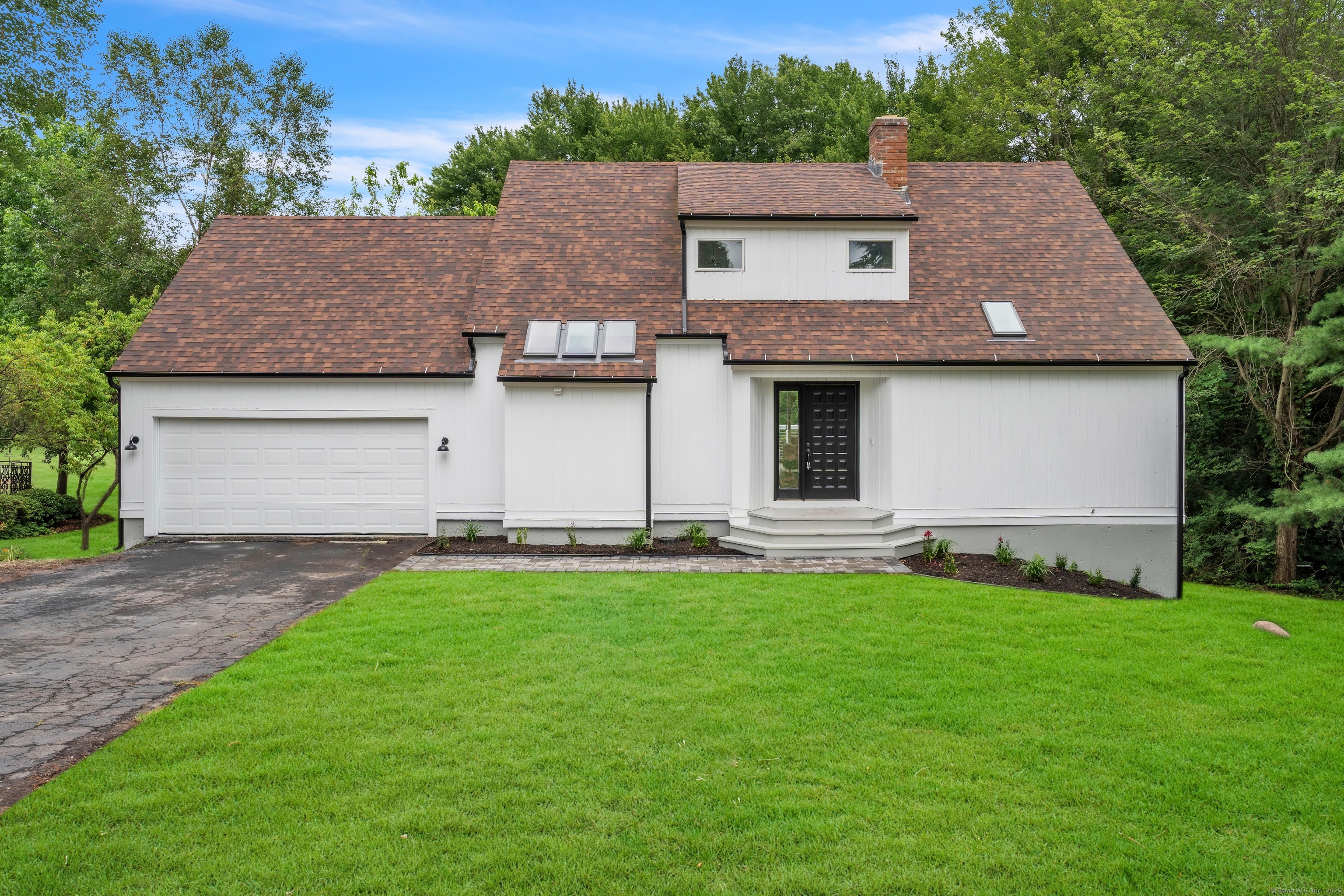 916 North Farms Road