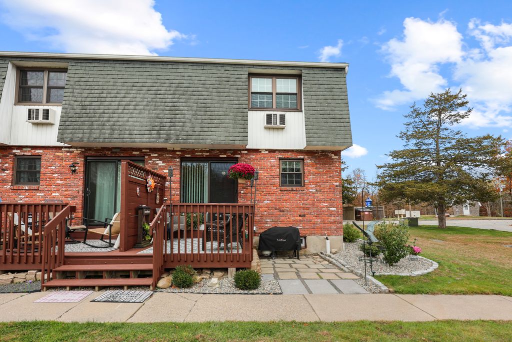 Photo of 80 Wellswood Road #APT 9, Hebron, CT 06231 (MLS # 24135580)