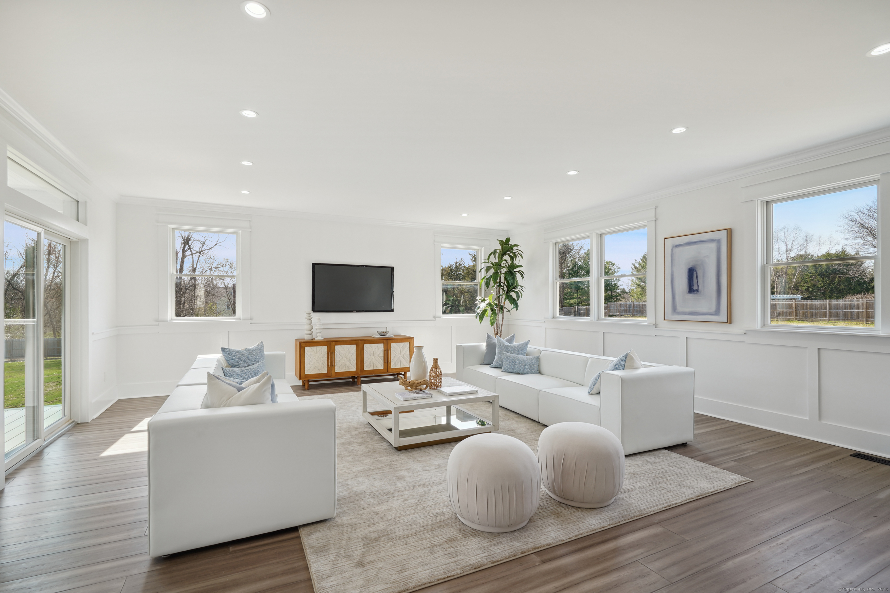 Wilton, Connecticut 06897, United States, 5 Bedrooms Bedrooms, ,5 BathroomsBathrooms,Residential,Active,173945