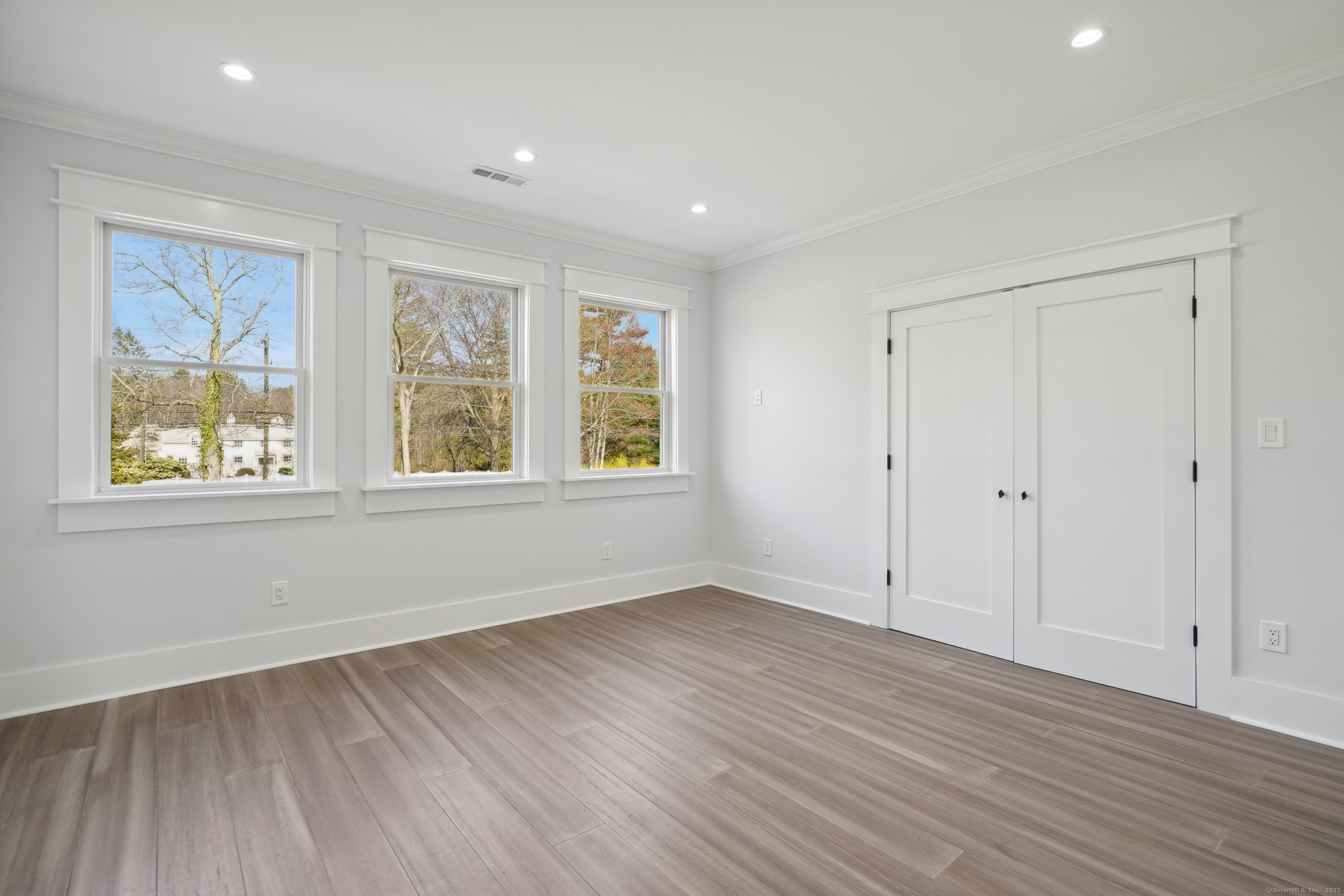 Wilton, Connecticut 06897, United States, 5 Bedrooms Bedrooms, ,5 BathroomsBathrooms,Residential,Active,173945