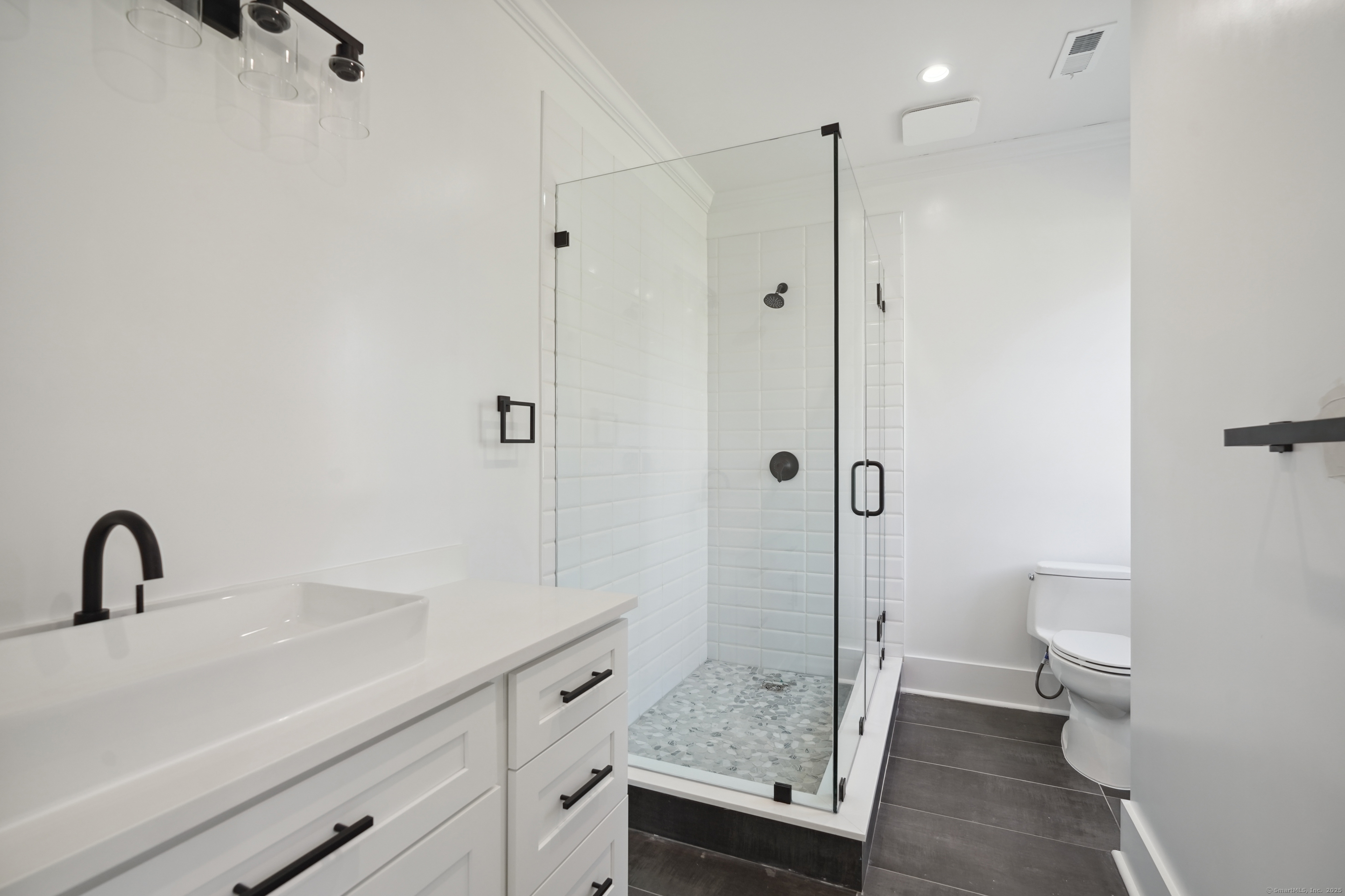 Wilton, Connecticut 06897, United States, 5 Bedrooms Bedrooms, ,5 BathroomsBathrooms,Residential,Active,173945