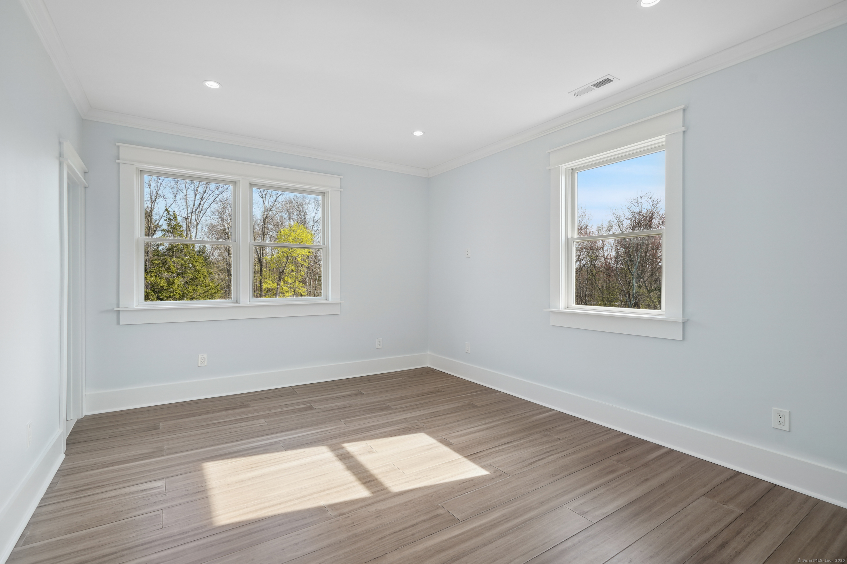 Wilton, Connecticut 06897, United States, 5 Bedrooms Bedrooms, ,5 BathroomsBathrooms,Residential,Active,173945