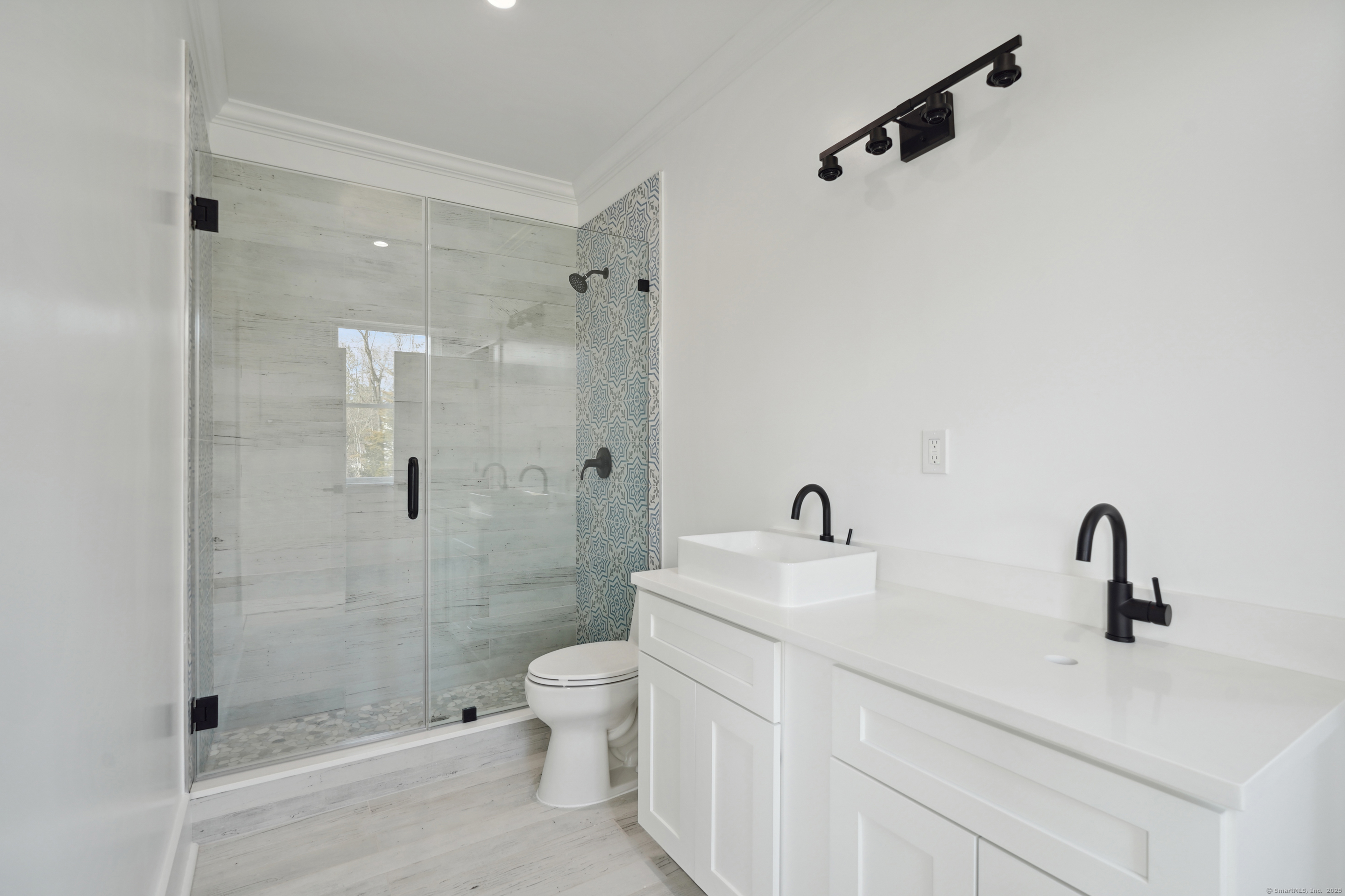 Wilton, Connecticut 06897, United States, 5 Bedrooms Bedrooms, ,5 BathroomsBathrooms,Residential,Active,173945