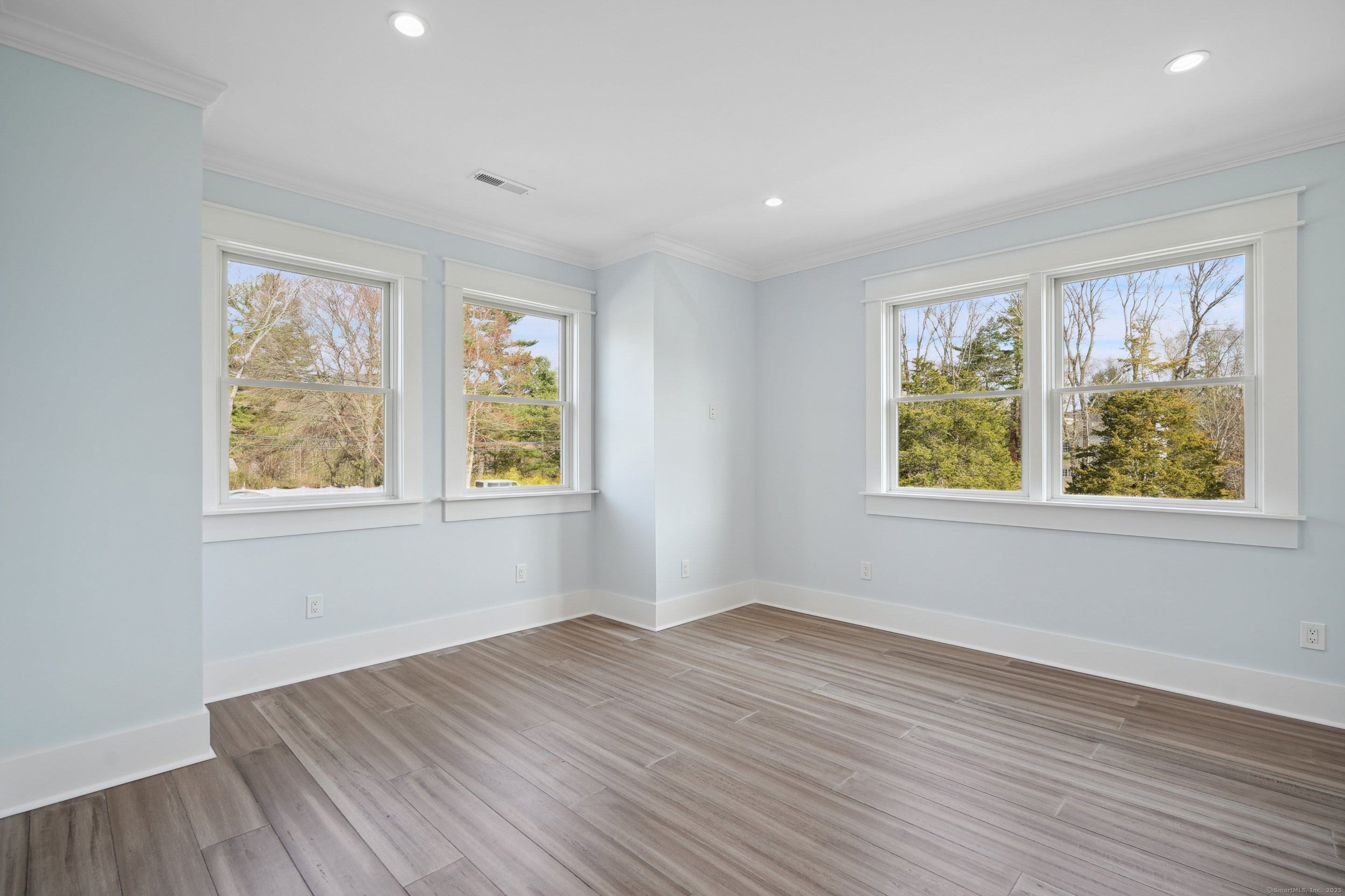 Wilton, Connecticut 06897, United States, 5 Bedrooms Bedrooms, ,5 BathroomsBathrooms,Residential,Active,173945