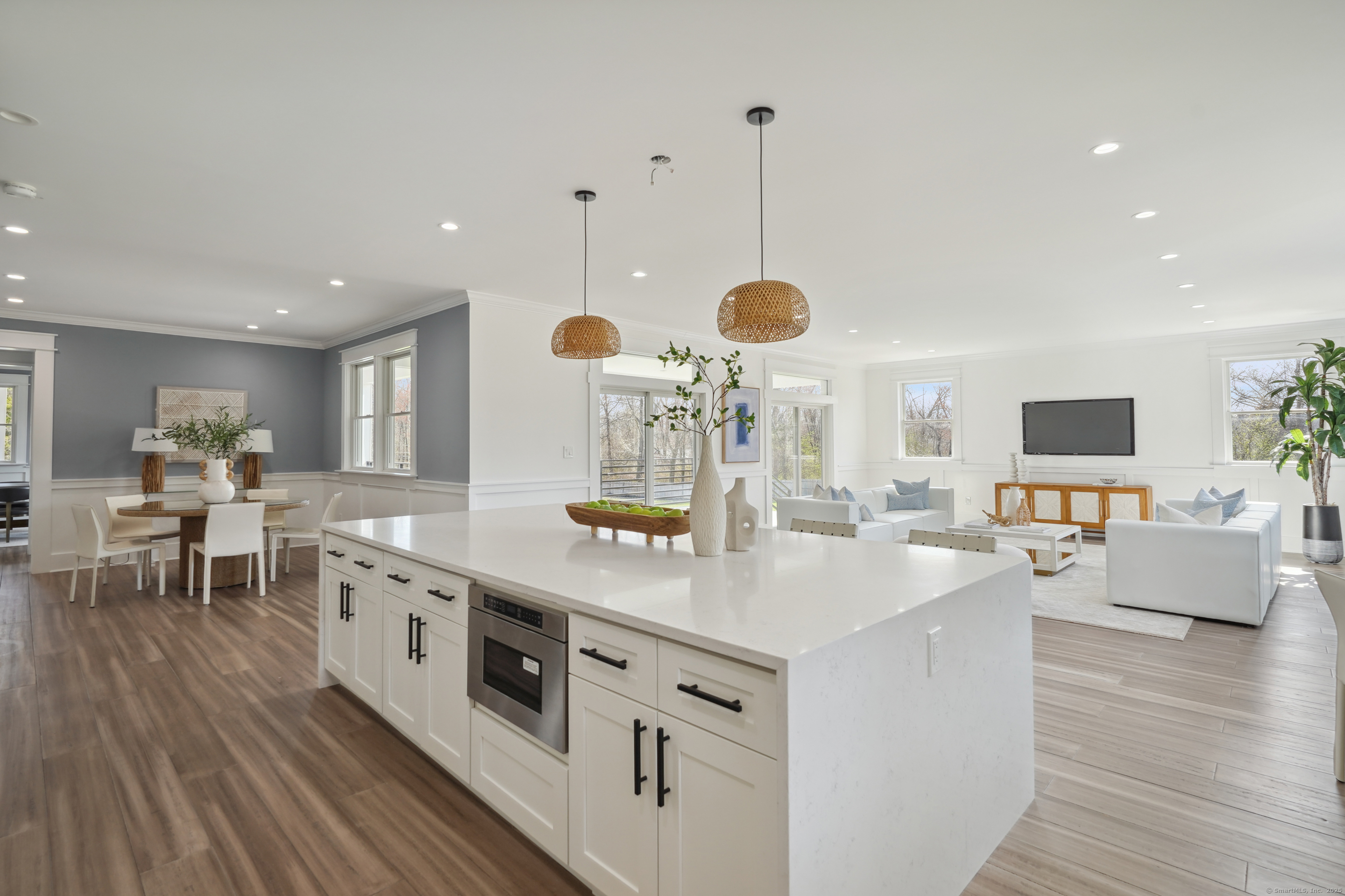 Wilton, Connecticut 06897, United States, 5 Bedrooms Bedrooms, ,5 BathroomsBathrooms,Residential,Active,173945