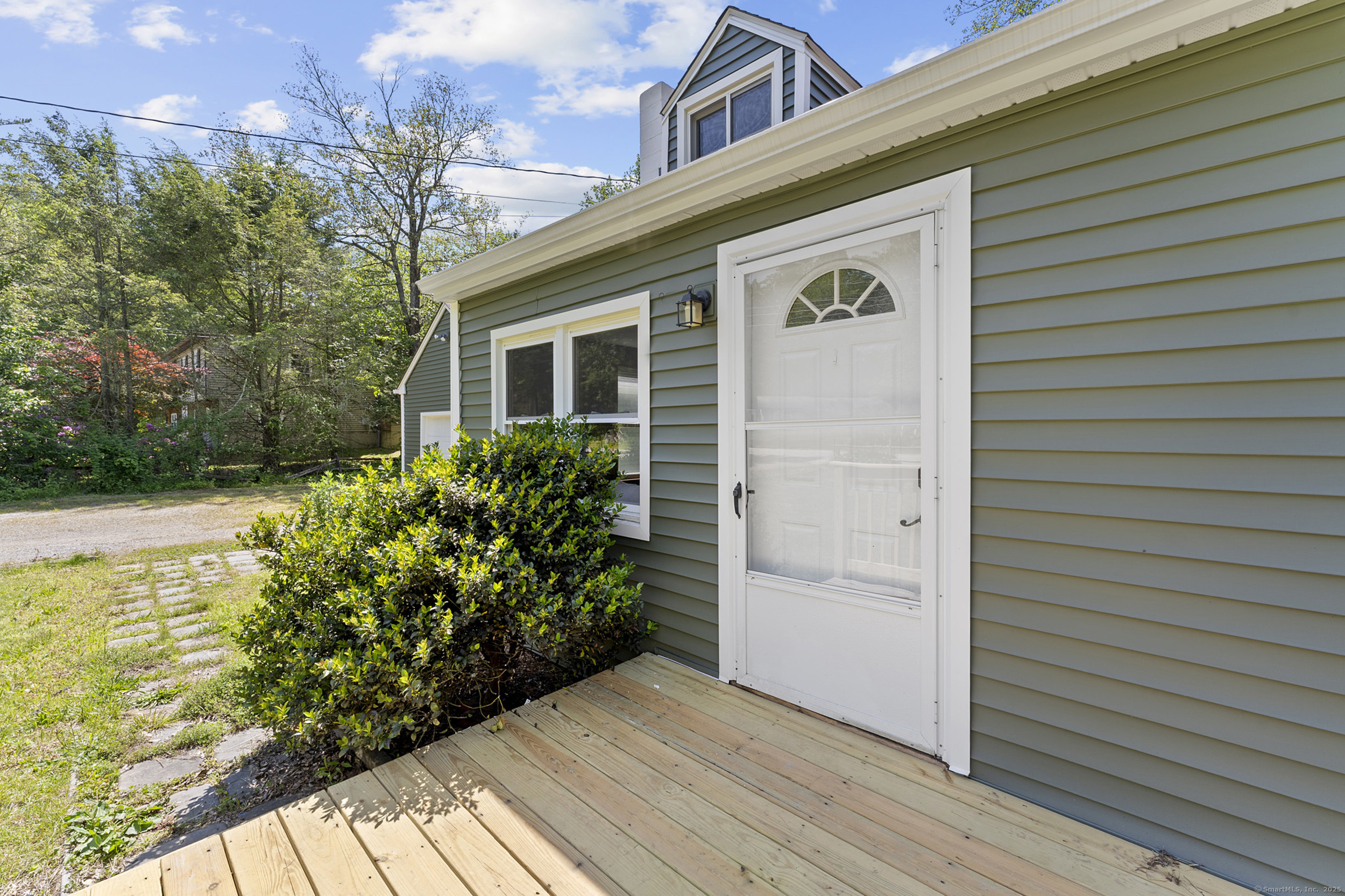 95 Tolland Avenue