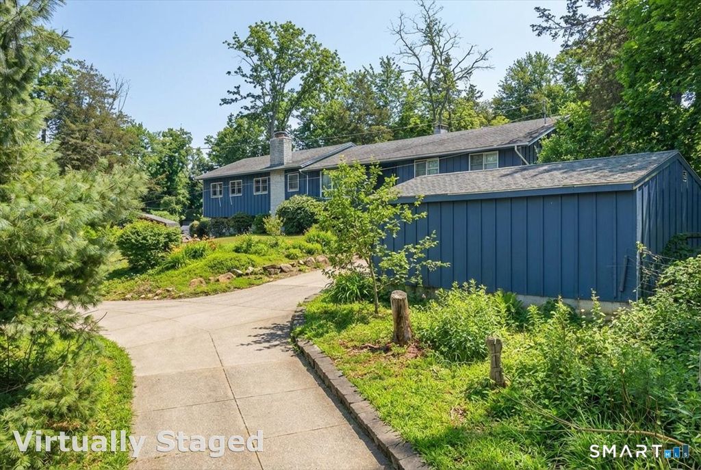 Photo of 110 Butlertown Road, Waterford, CT 06385 (MLS # 24149496)