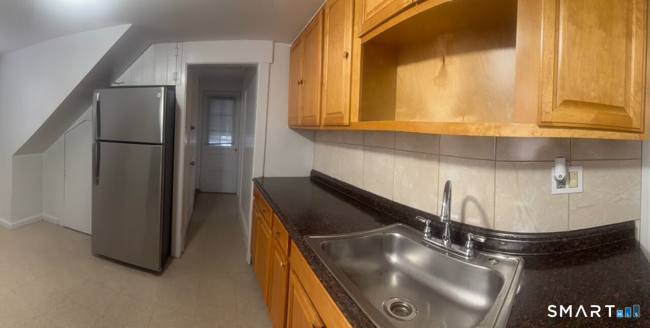 831-833 William Street 3