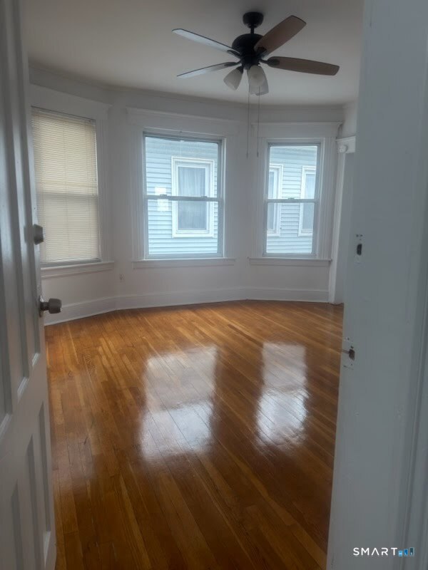 831-833 William Street 3