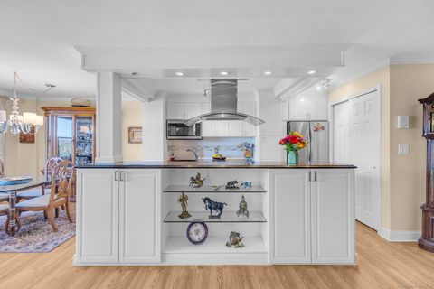 Tiny photo for 2625 Park Avenue #12L, Bridgeport, CT 06604 (MLS # 24133372)