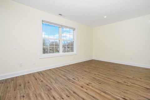 Tiny photo for 2 BEACON Square #6, Fairfield, CT 06825 (MLS # 24166905)