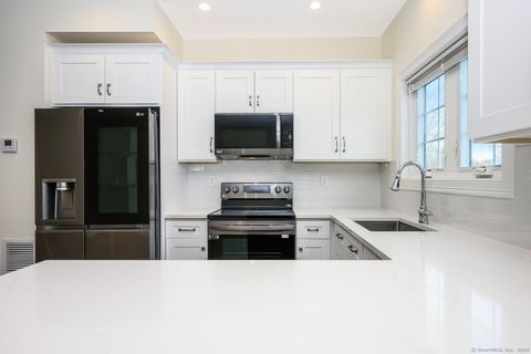 Tiny photo for 2 BEACON Square #6, Fairfield, CT 06825 (MLS # 24166905)