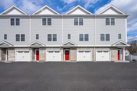 Photo of 2 BEACON Square #6, Fairfield, CT 06825 (MLS # 24166905)