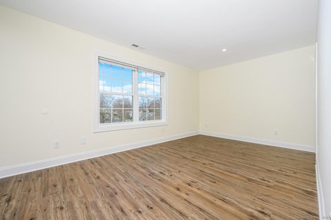 Tiny photo for 2 BEACON Square #6, Fairfield, CT 06825 (MLS # 24166905)