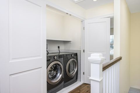 Tiny photo for 2 BEACON Square #6, Fairfield, CT 06825 (MLS # 24166905)