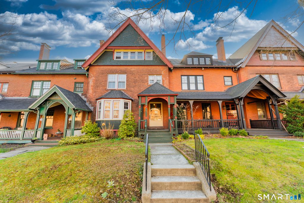 Photo of 10 Columbia Street, Hartford, CT 06106 (MLS # 24166208)