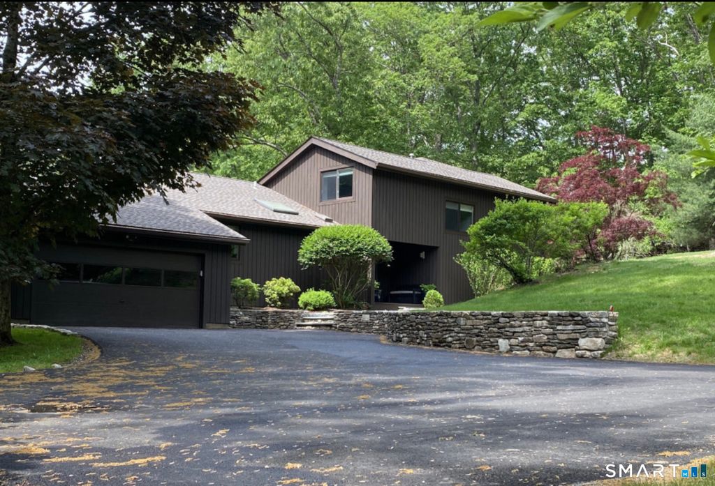 Photo of 28 Pony Trail Road, Stamford, CT 06903 (MLS # 24170555)