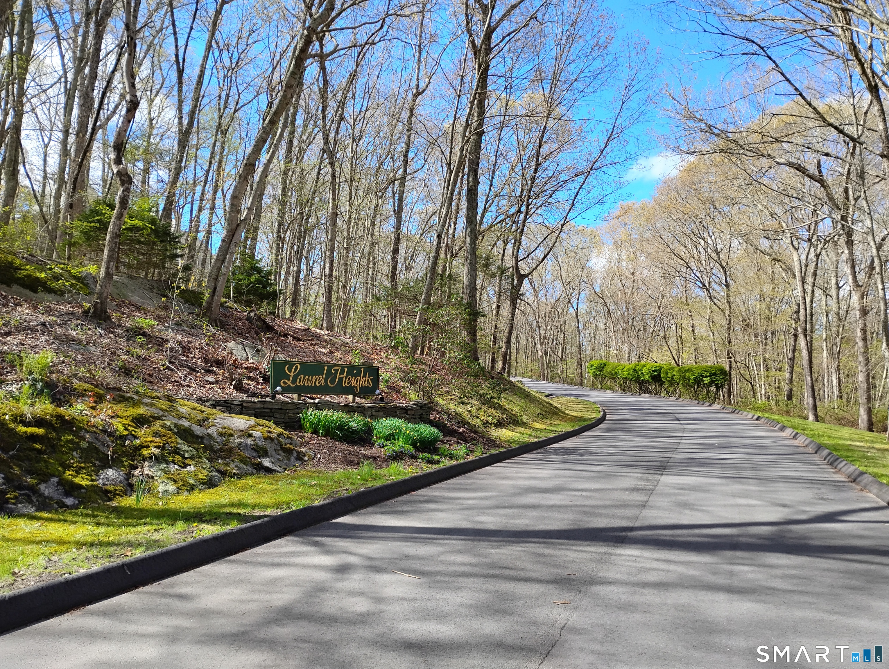 2 Laurel Drive