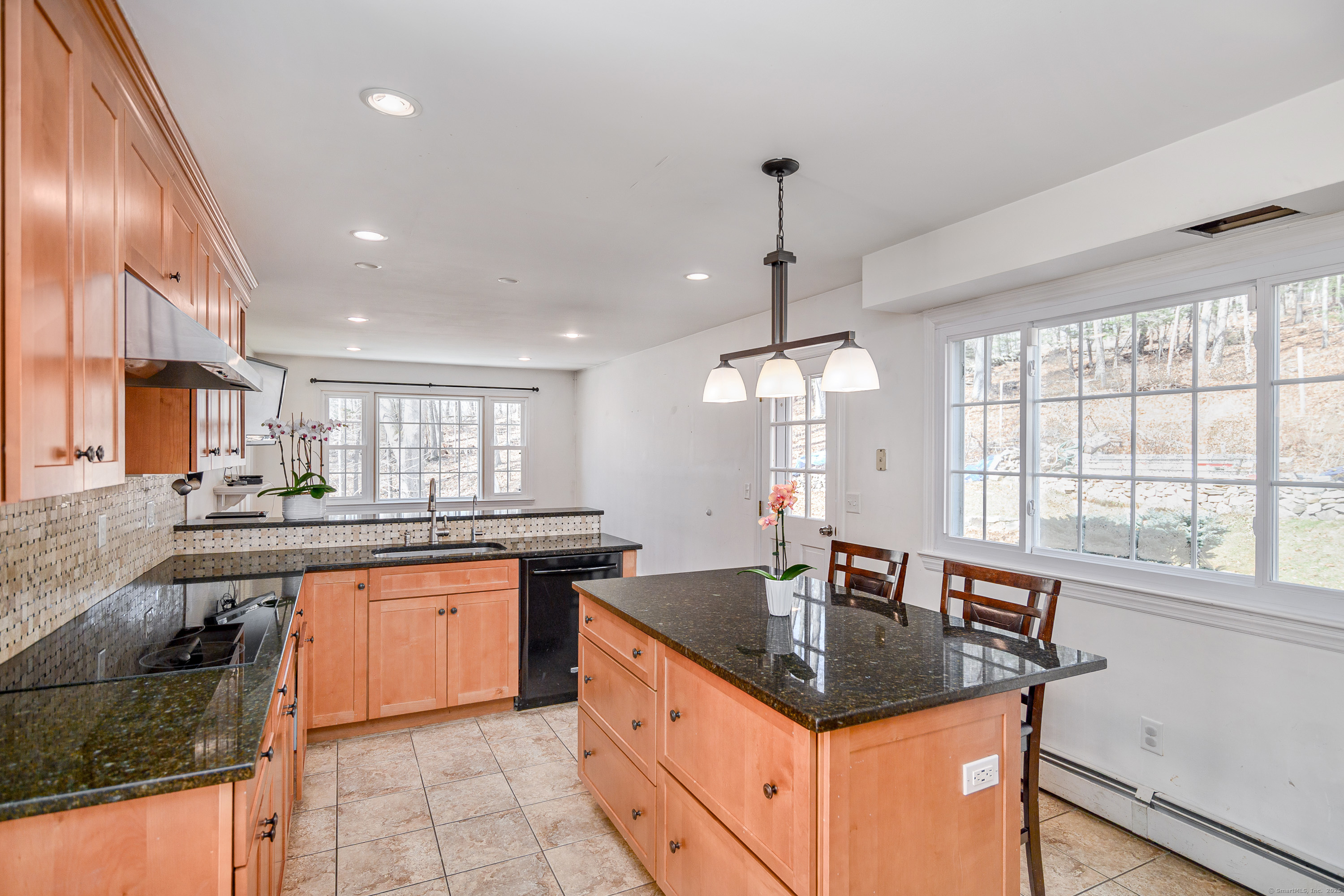 41 Jeremiah Road, Newtown, Connecticut image 7