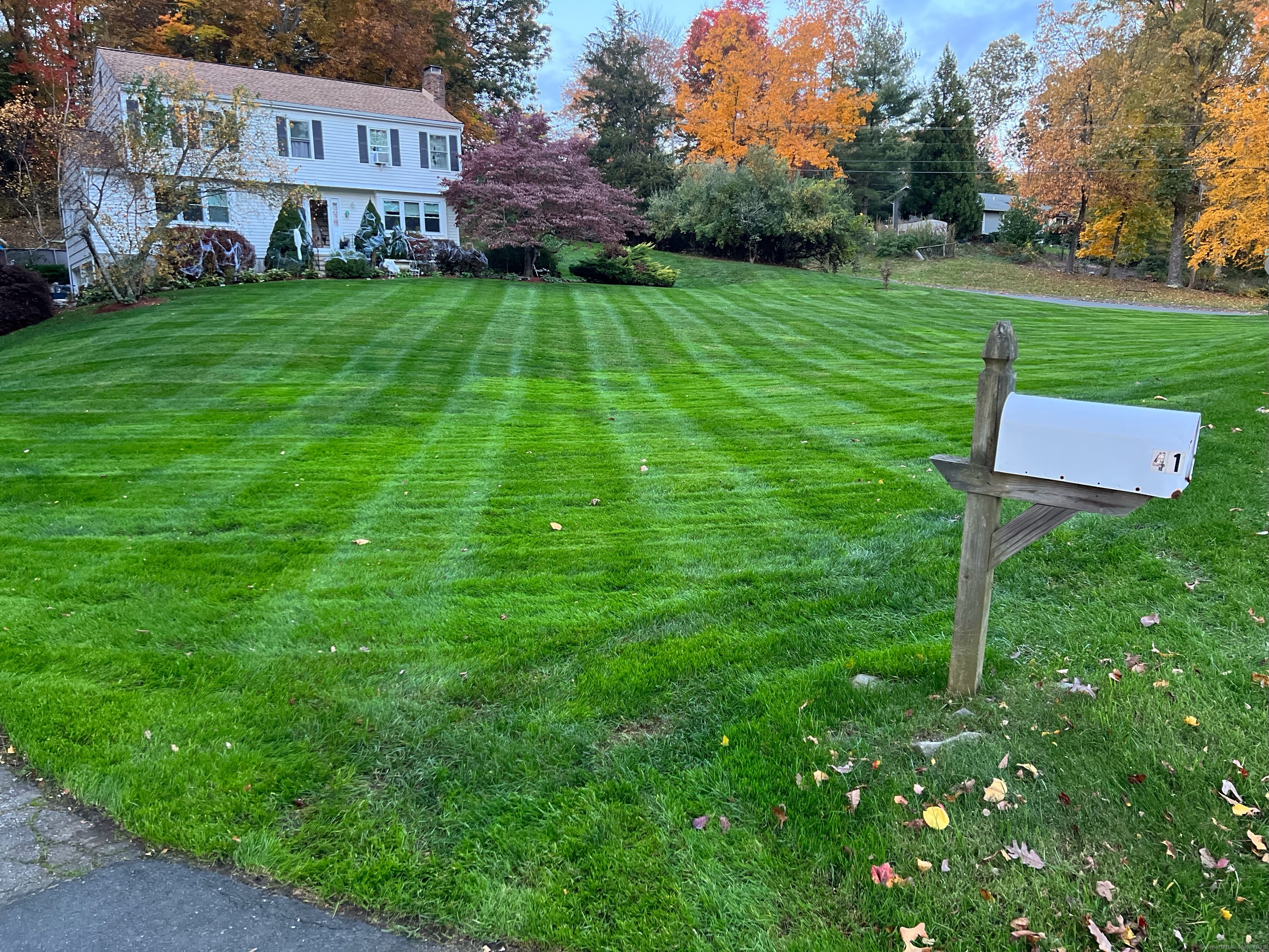41 Jeremiah Road, Newtown, Connecticut image 3