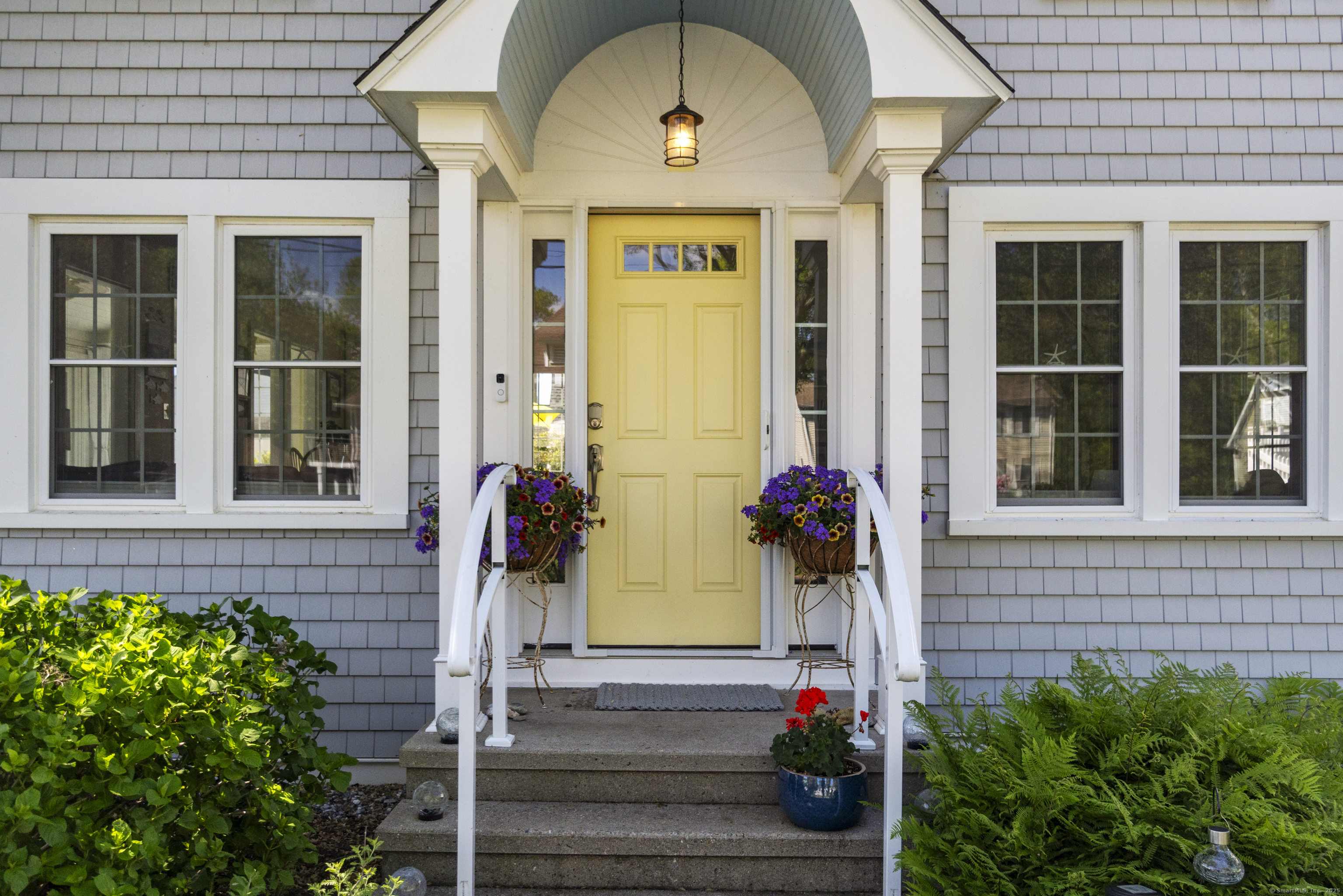 15 Attawan Avenue, East Lyme, Connecticut image 2