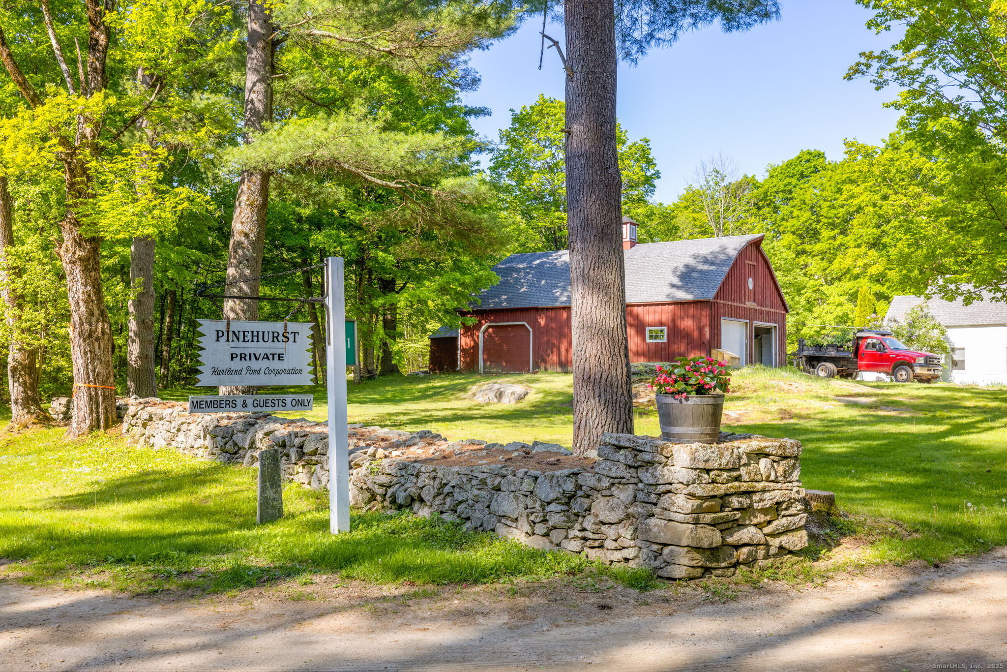 Hartland, Connecticut 06091, United States, 2 Bedrooms Bedrooms, ,1 BathroomBathrooms,Residential,Active,179981