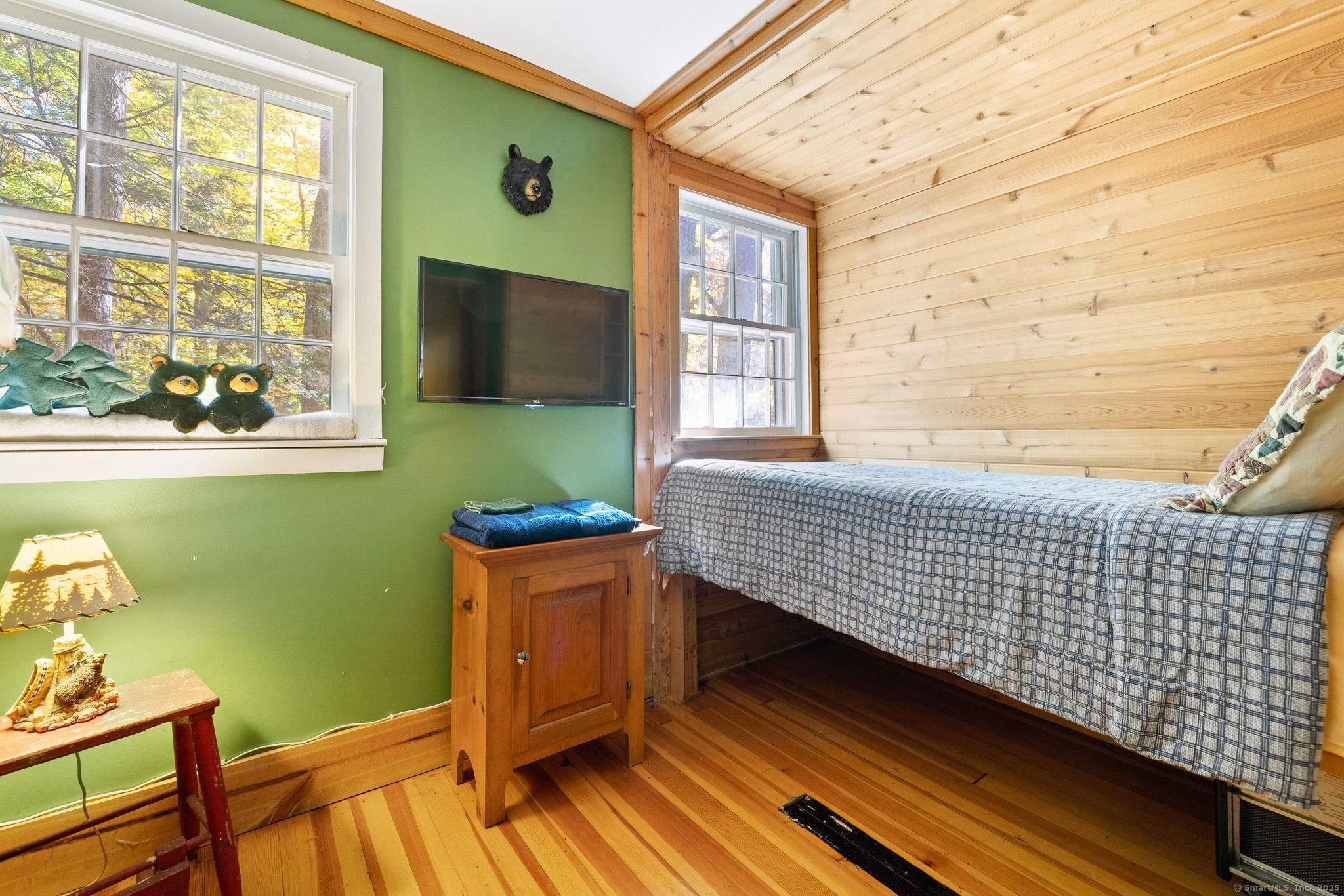 Hartland, Connecticut 06091, United States, 2 Bedrooms Bedrooms, ,1 BathroomBathrooms,Residential,Active,179981