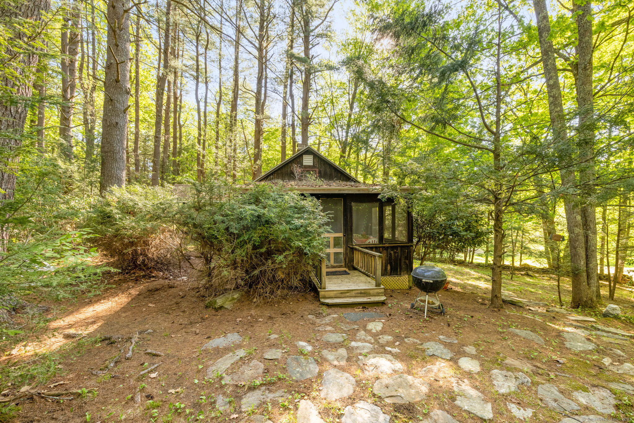 Hartland, Connecticut 06091, United States, 2 Bedrooms Bedrooms, ,1 BathroomBathrooms,Residential,Active,179981