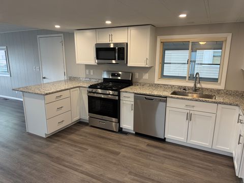 Photo of 5 Rivermead Boulevard, East Hartford, CT 06118 (MLS # 24133730)
