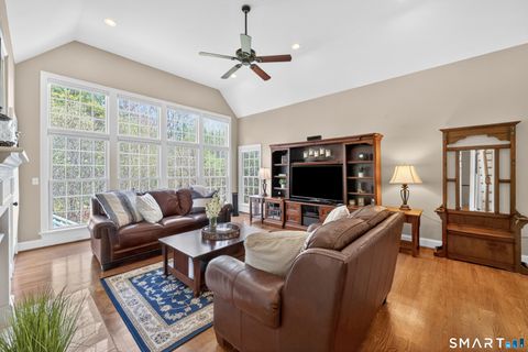 Tiny photo for 3 N Point Landing #3, Avon, CT 06001 (MLS # 24167058)