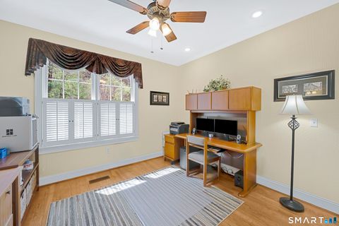 Tiny photo for 3 N Point Landing #3, Avon, CT 06001 (MLS # 24167058)