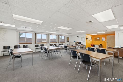 Tiny photo for 160 Oak Street #1H, Glastonbury, CT 06033 (MLS # 24169046)