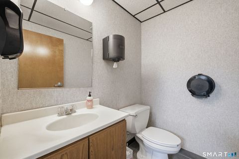 Tiny photo for 160 Oak Street #1H, Glastonbury, CT 06033 (MLS # 24169046)